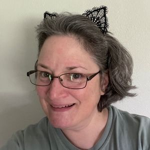 Meet your Posher, Elizabeth